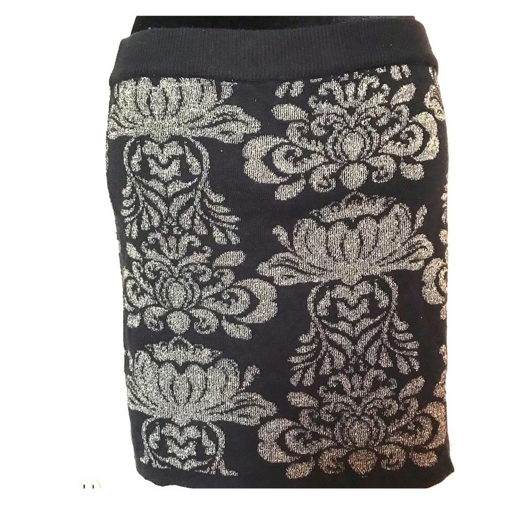 A “sweater” skirt